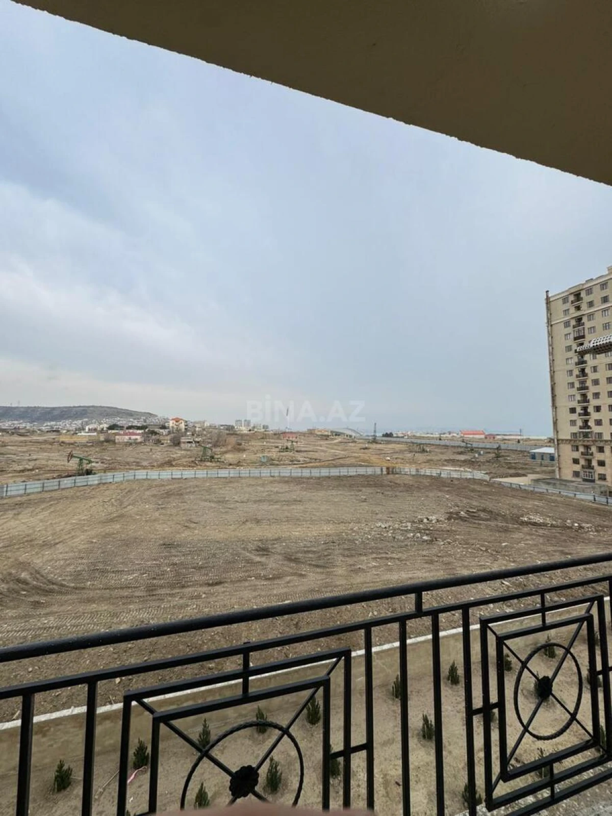 Satılır 2 otaqlı mənzil 79 m²