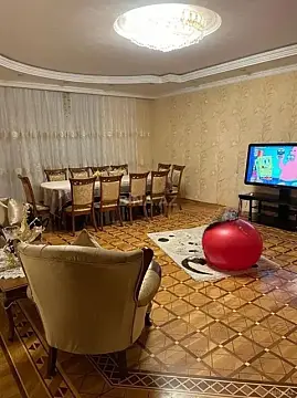 Satılır 4 otaqlı mənzil 175 m² — Bakı, Həzi Aslanov qəs. 4 otaq 175.00 m²