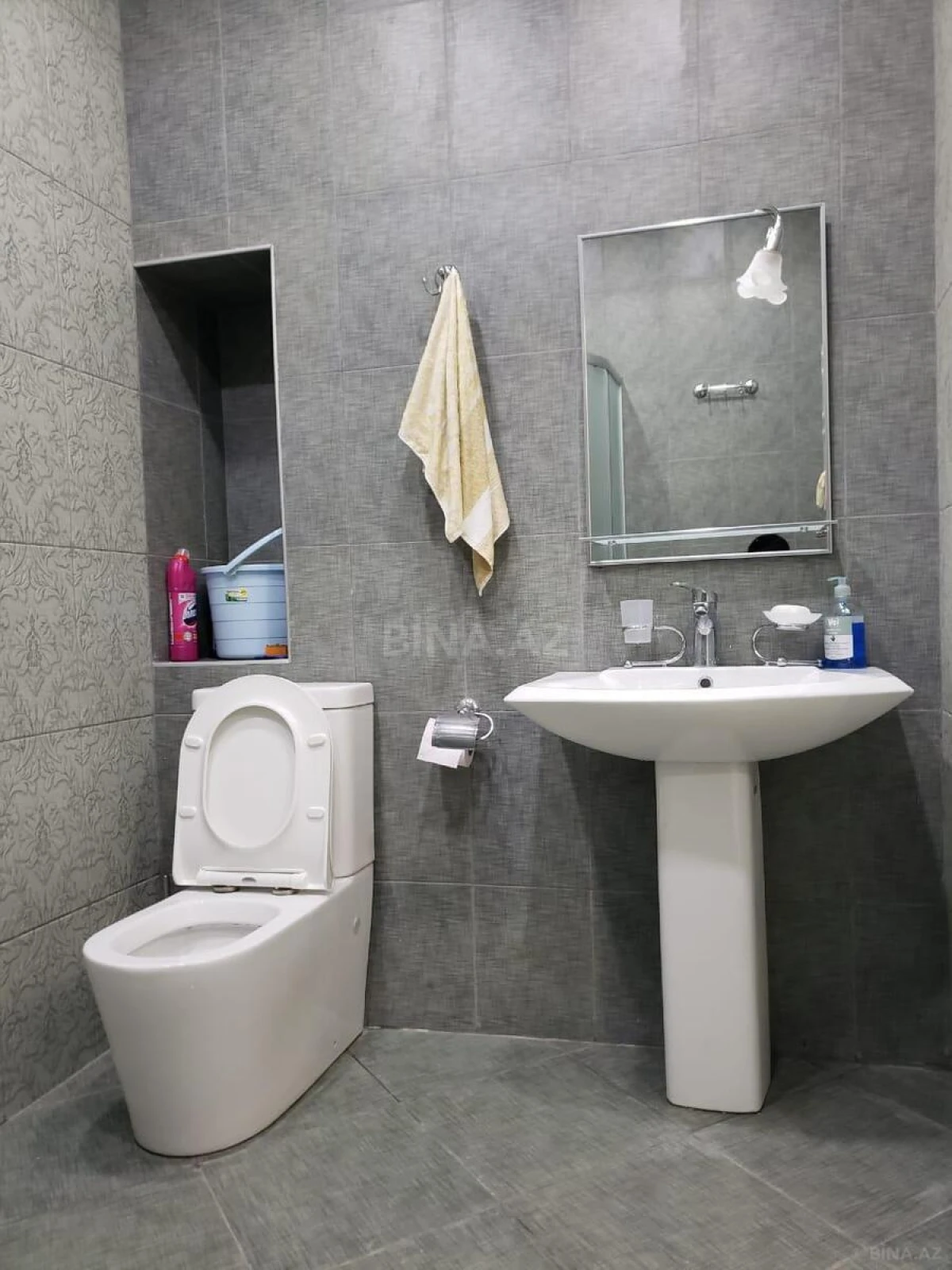 Kirayə verilir 3 otaqlı mənzil 130 m²