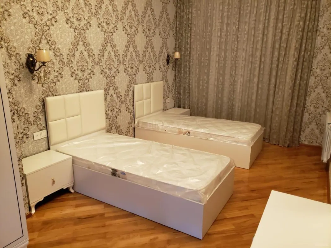 Kirayə verilir 3 otaqlı mənzil 130 m²