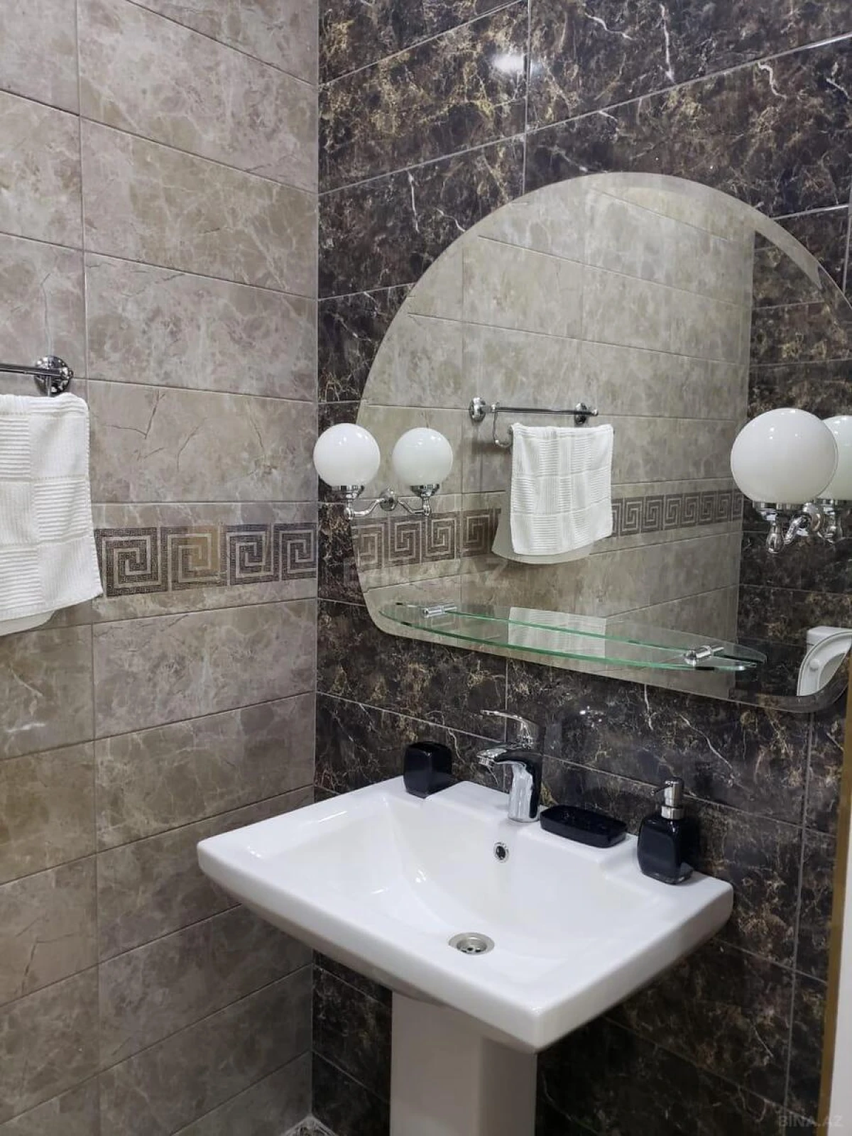 Kirayə verilir 3 otaqlı mənzil 130 m²