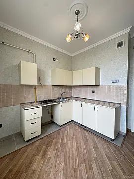 Satılır 2 otaqlı mənzil 79 m²