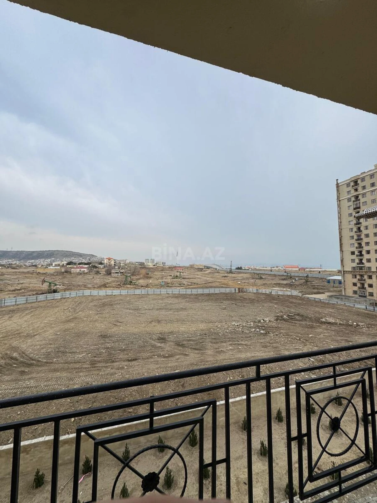 Satılır 2 otaqlı mənzil 79 m²
