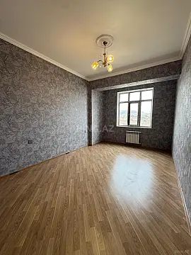 Satılır 2 otaqlı mənzil 79 m²