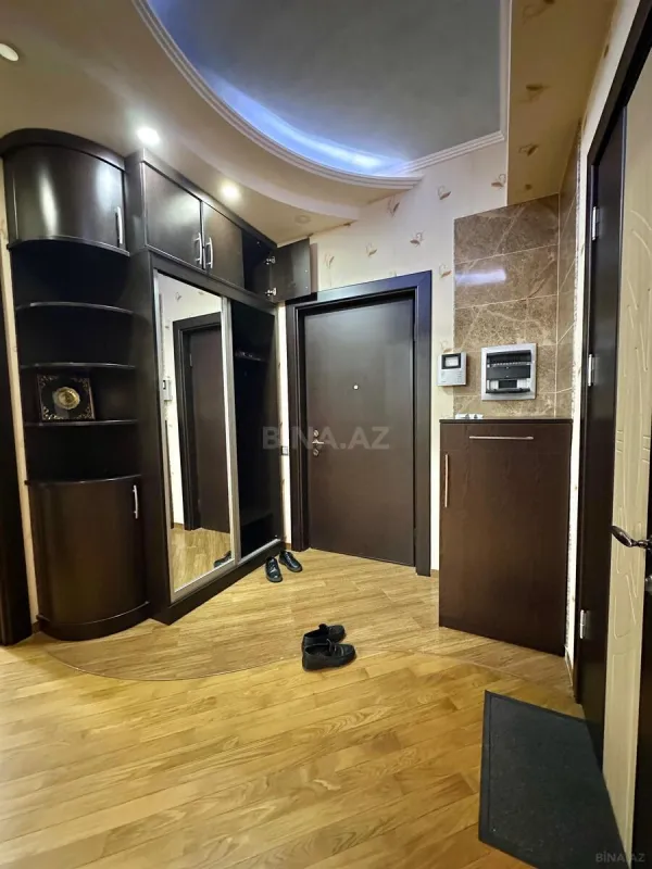 Kirayə verilir 2 otaqlı mənzil 95 m²