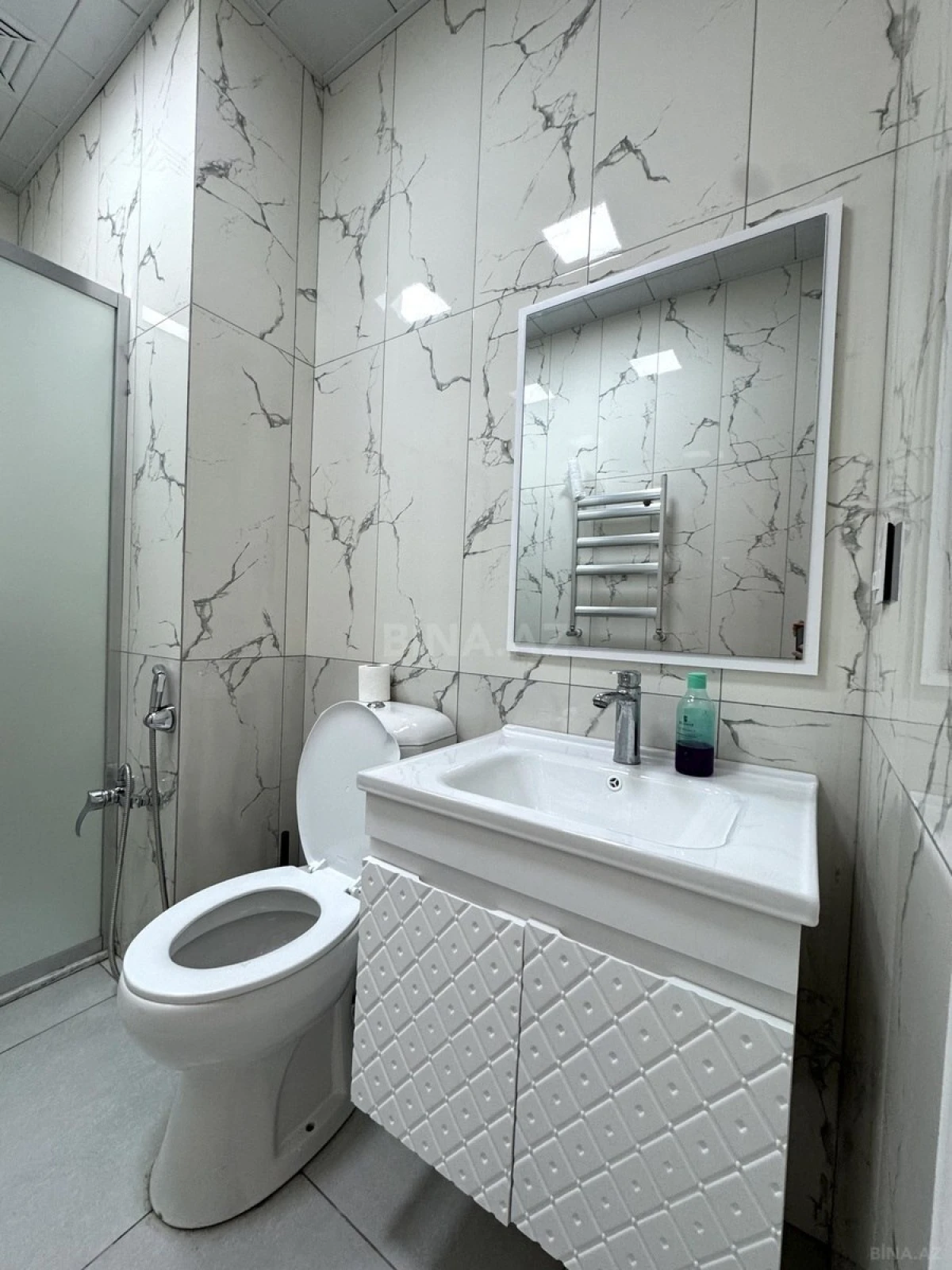Kirayə verilir 2 otaqlı mənzil 80 m²