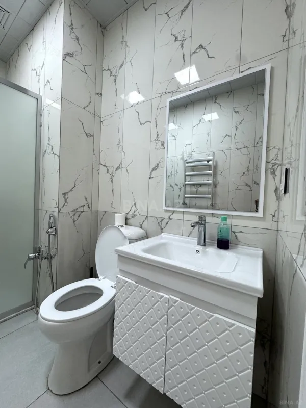 Kirayə verilir 2 otaqlı mənzil 80 m²