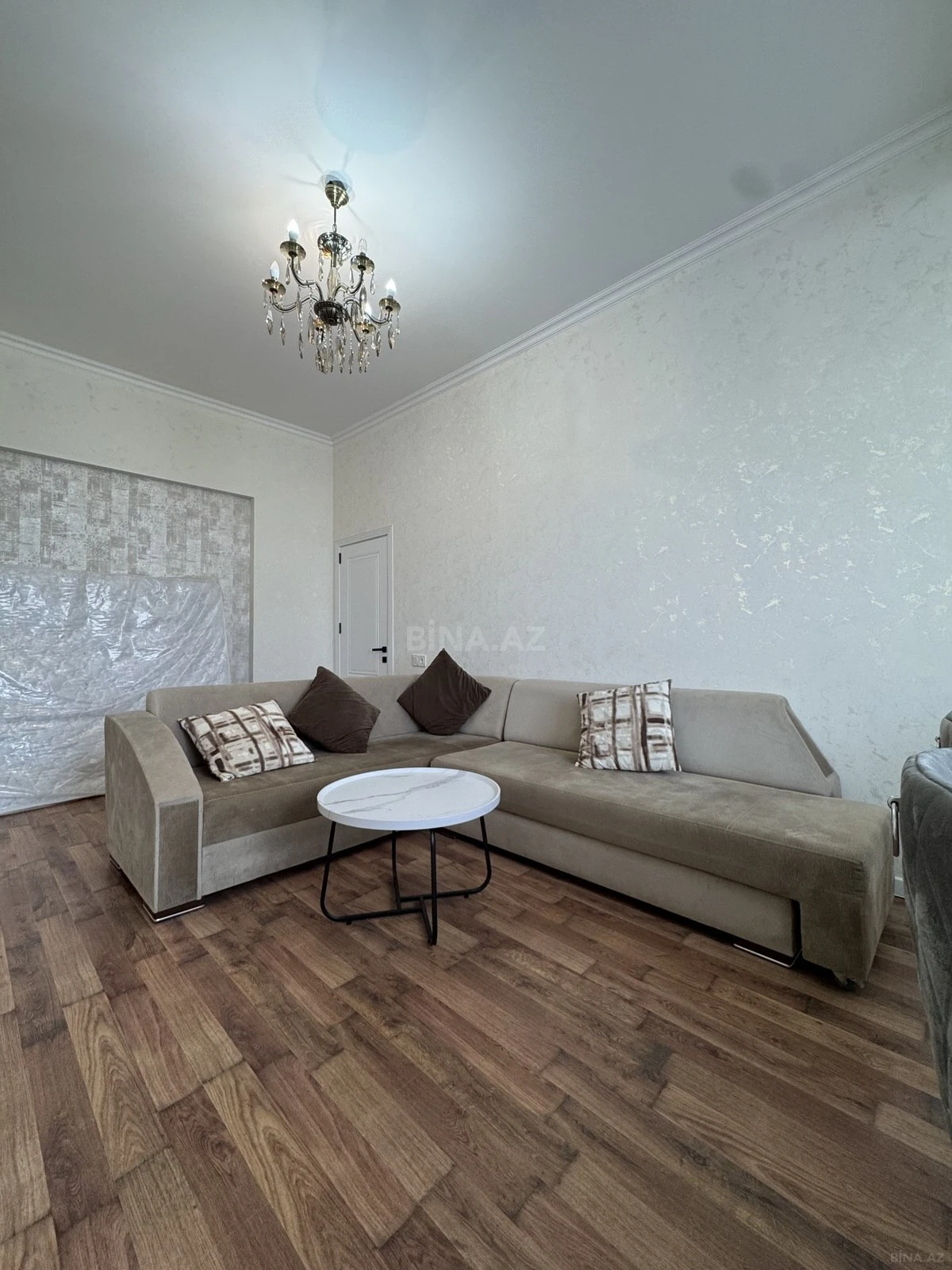 Kirayə verilir 2 otaqlı mənzil 80 m²