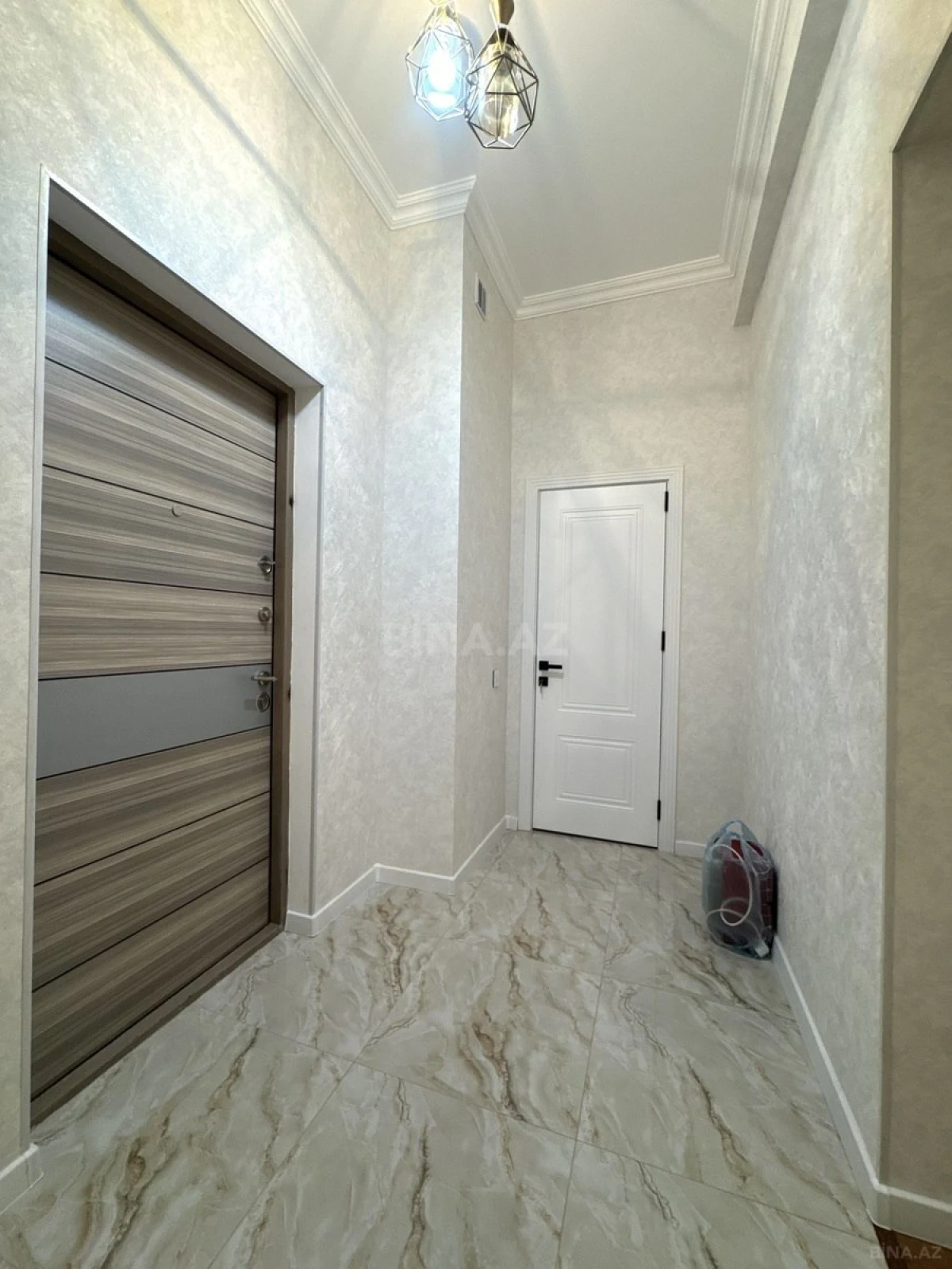 Kirayə verilir 2 otaqlı mənzil 80 m²