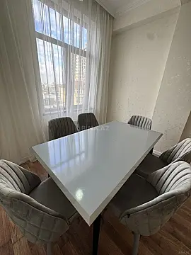Kirayə verilir 2 otaqlı mənzil 80 m²