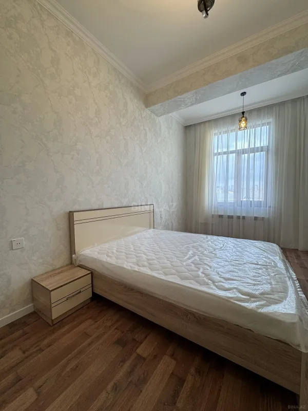 Kirayə verilir 2 otaqlı mənzil 80 m²