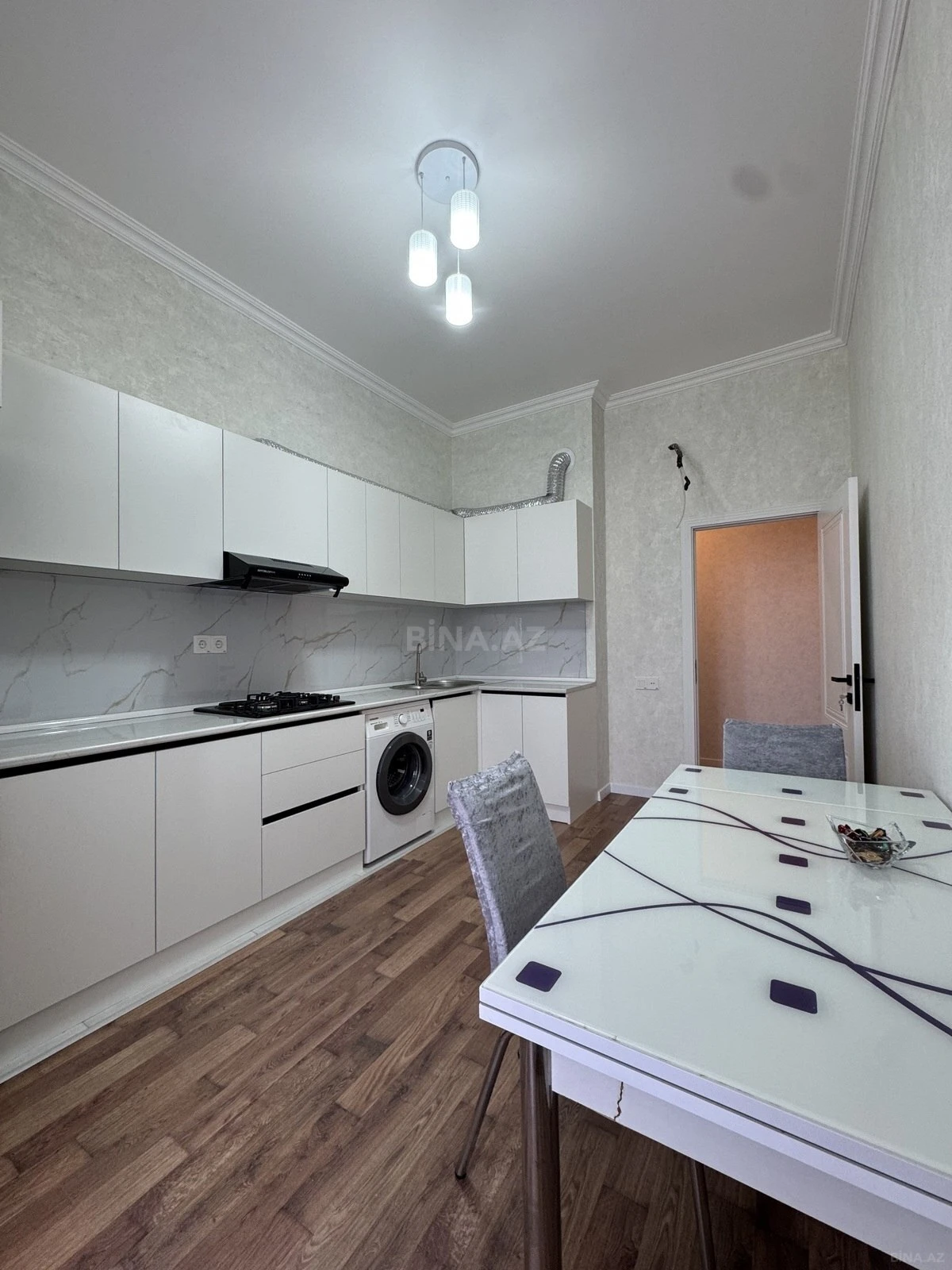 Kirayə verilir 2 otaqlı mənzil 80 m²
