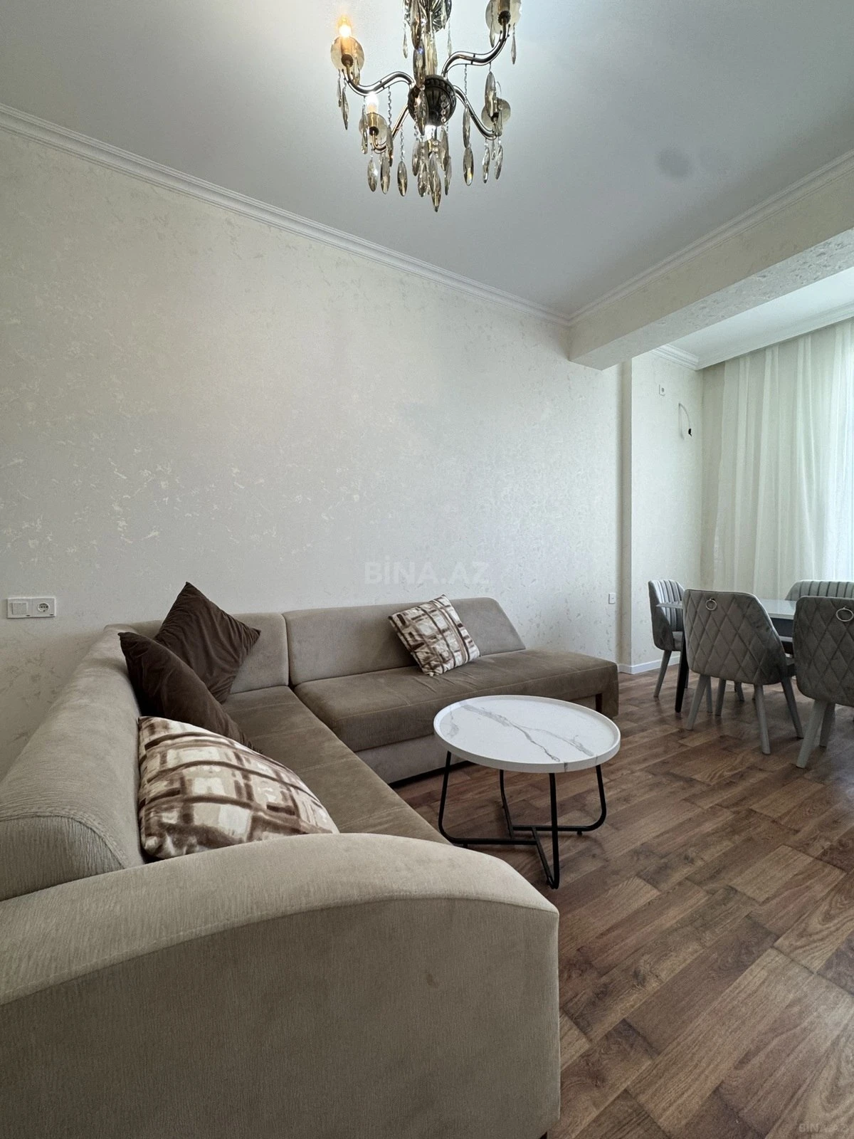 Kirayə verilir 2 otaqlı mənzil 80 m²