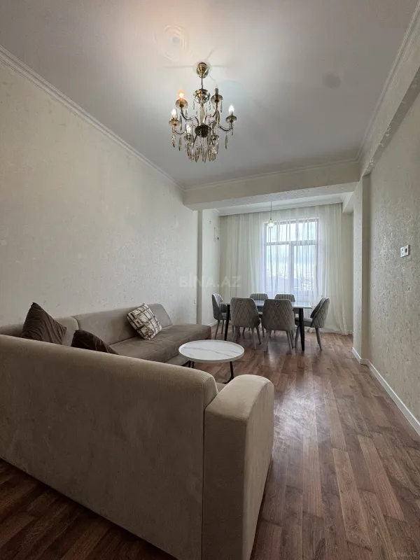 Kirayə verilir 2 otaqlı mənzil 80 m²