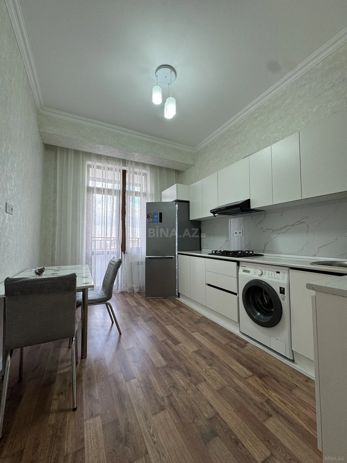 Kirayə verilir 2 otaqlı mənzil 80 m²