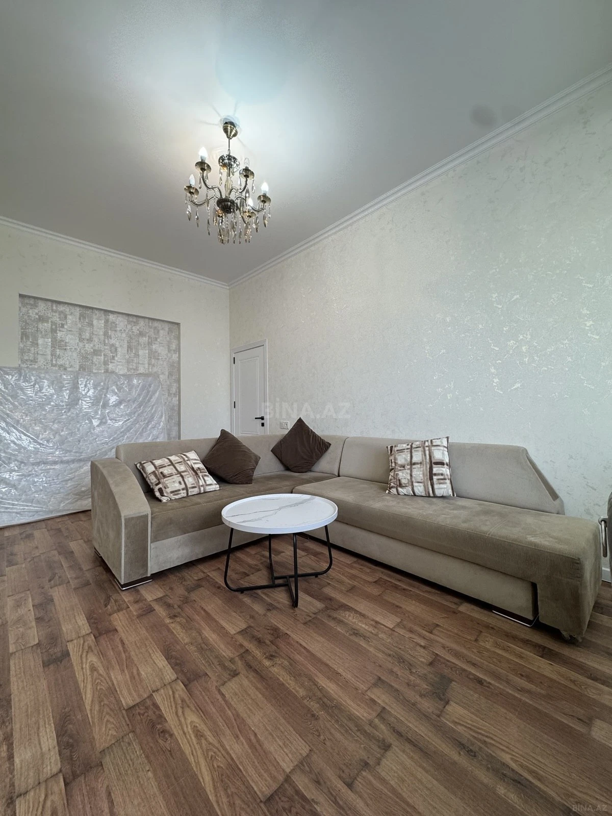 Kirayə verilir 2 otaqlı mənzil 80 m²