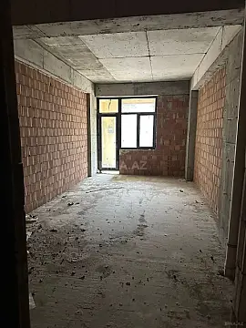 Satılır 5 otaqlı mənzil 298 m²