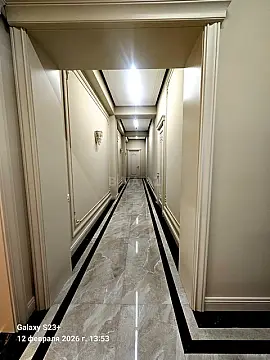 Satılır 4 otaqlı mənzil 240 m²