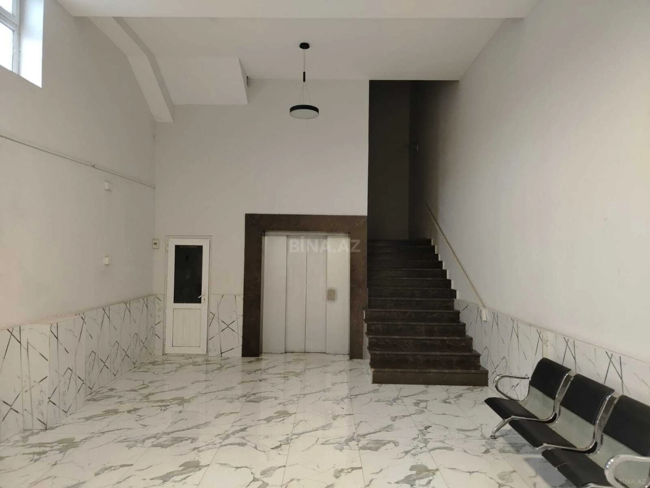 Satılır 4 otaqlı mənzil 159 m²