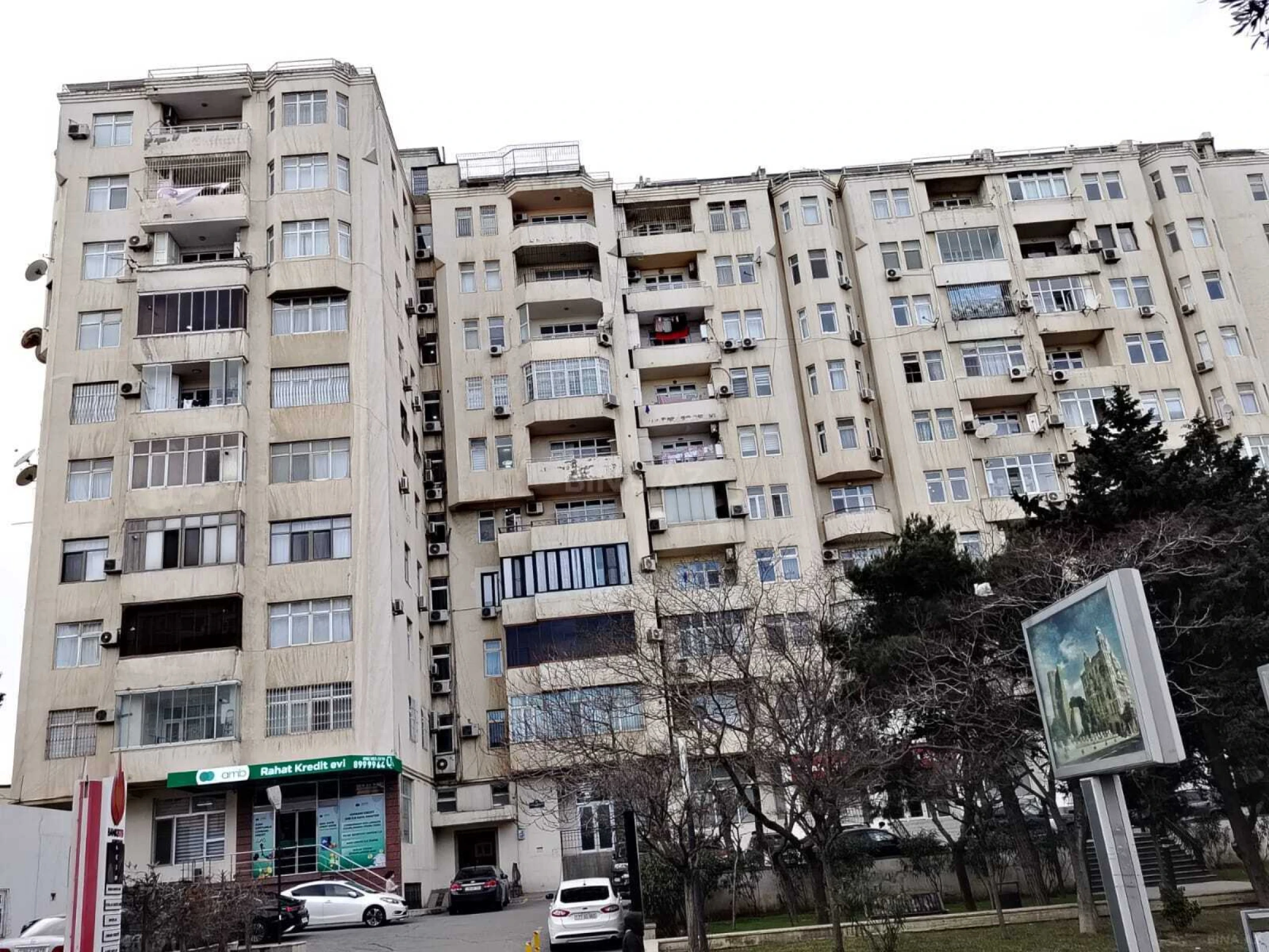 Satılır 4 otaqlı mənzil 159 m²