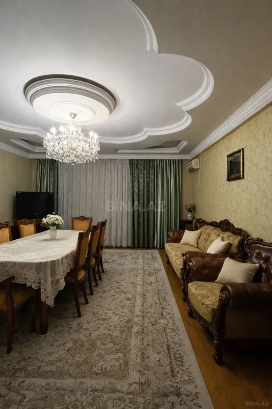 Satılır 4 otaqlı mənzil 159 m²