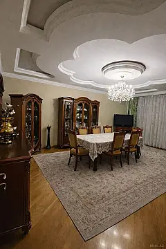 Satılır 4 otaqlı mənzil 159 m²
