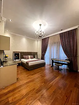 Satılır 4 otaqlı mənzil 200 m² — Bakı, Sahil qəs. 4 otaq 200.00 m²