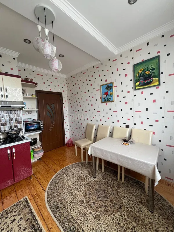 Satılır 2 otaqlı mənzil 80 m²