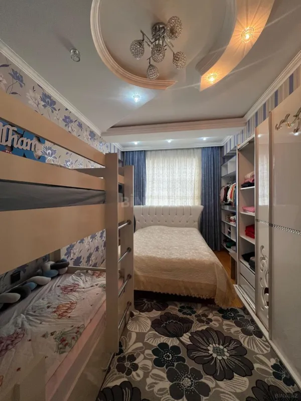 Satılır 2 otaqlı mənzil 80 m²