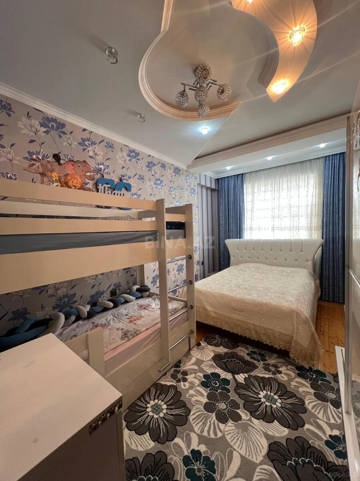 Satılır 2 otaqlı mənzil 80 m²