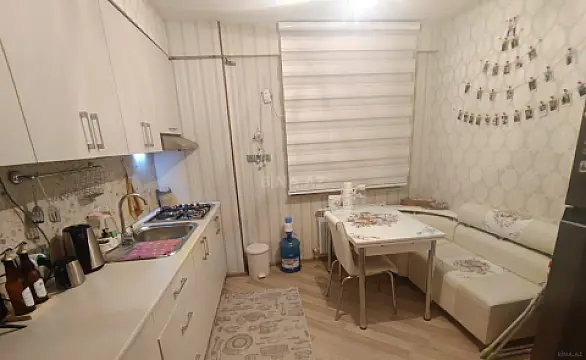 Satılır 2 otaqlı mənzil 81 m²