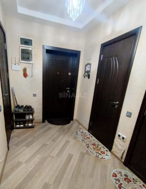 Satılır 2 otaqlı mənzil 81 m²