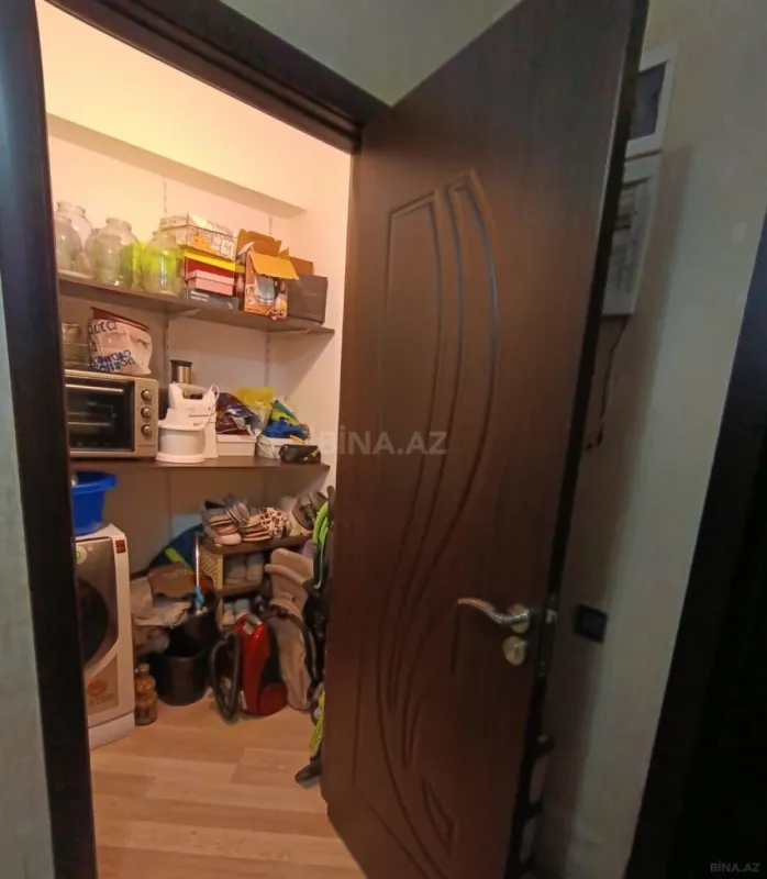 Satılır 2 otaqlı mənzil 81 m²