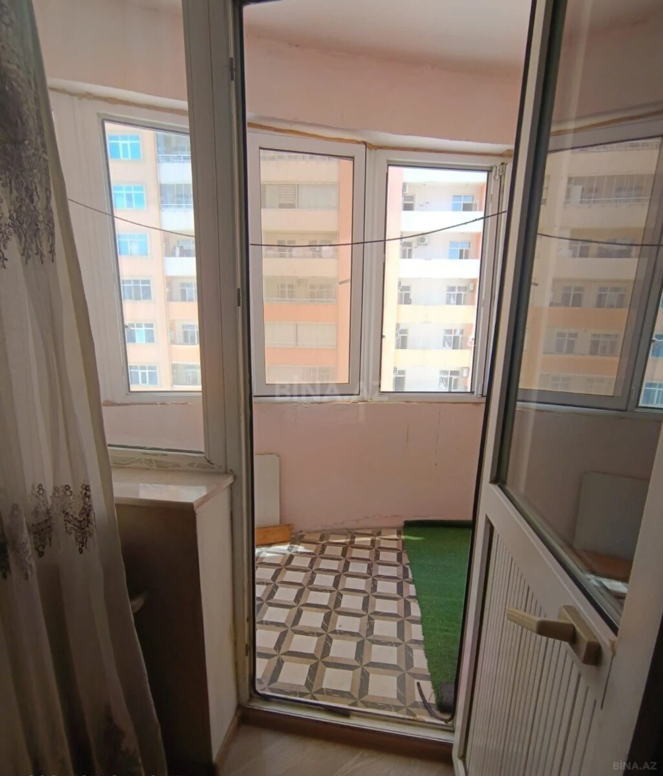 Satılır 2 otaqlı mənzil 81 m²