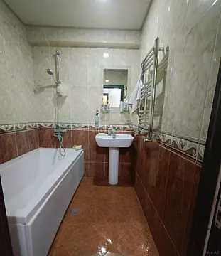 Satılır 2 otaqlı mənzil 81 m²