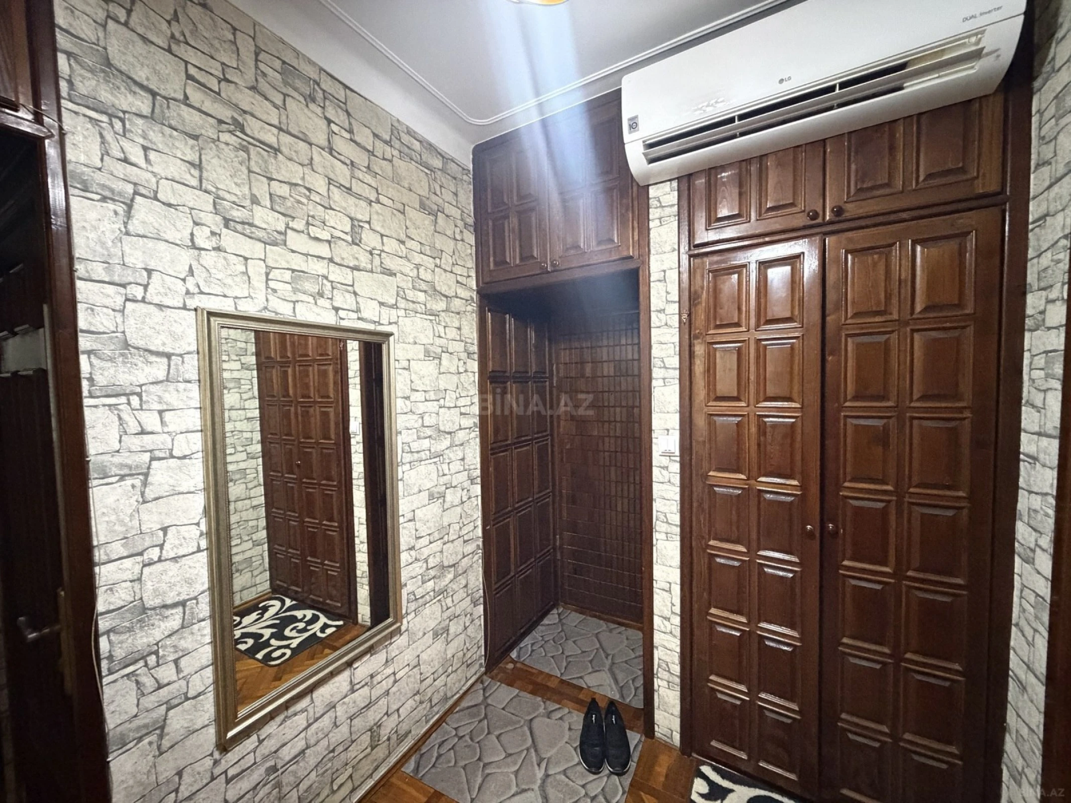 Kirayə verilir 2 otaqlı mənzil 65 m²