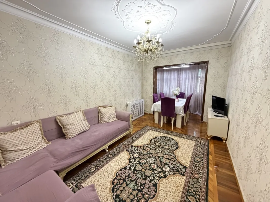 Kirayə verilir 2 otaqlı mənzil 65 m²