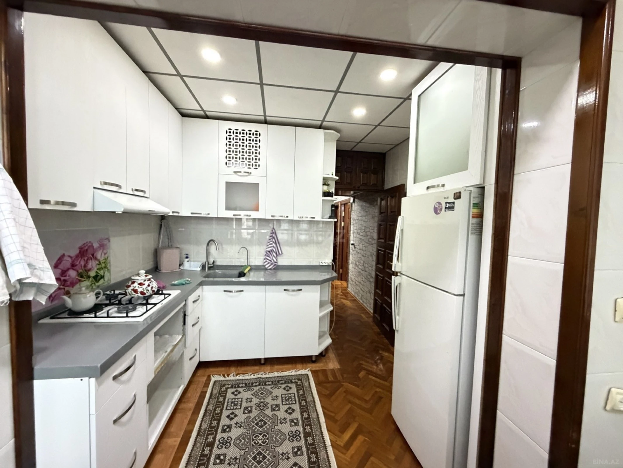 Kirayə verilir 2 otaqlı mənzil 65 m²