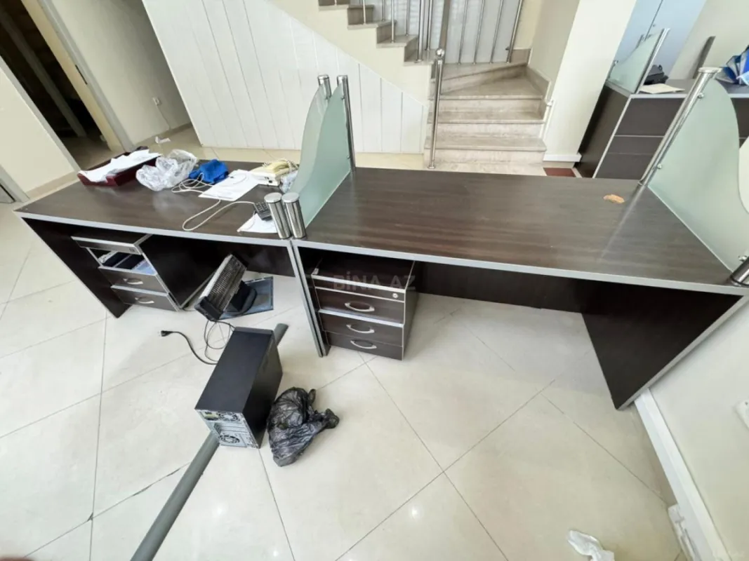 Kirayə verilir 6 otaqlı ofis 320 m²