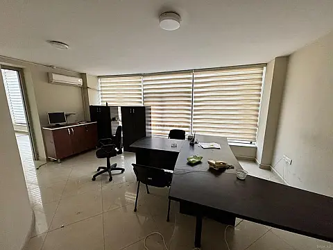 Kirayə verilir 6 otaqlı ofis 320 m²