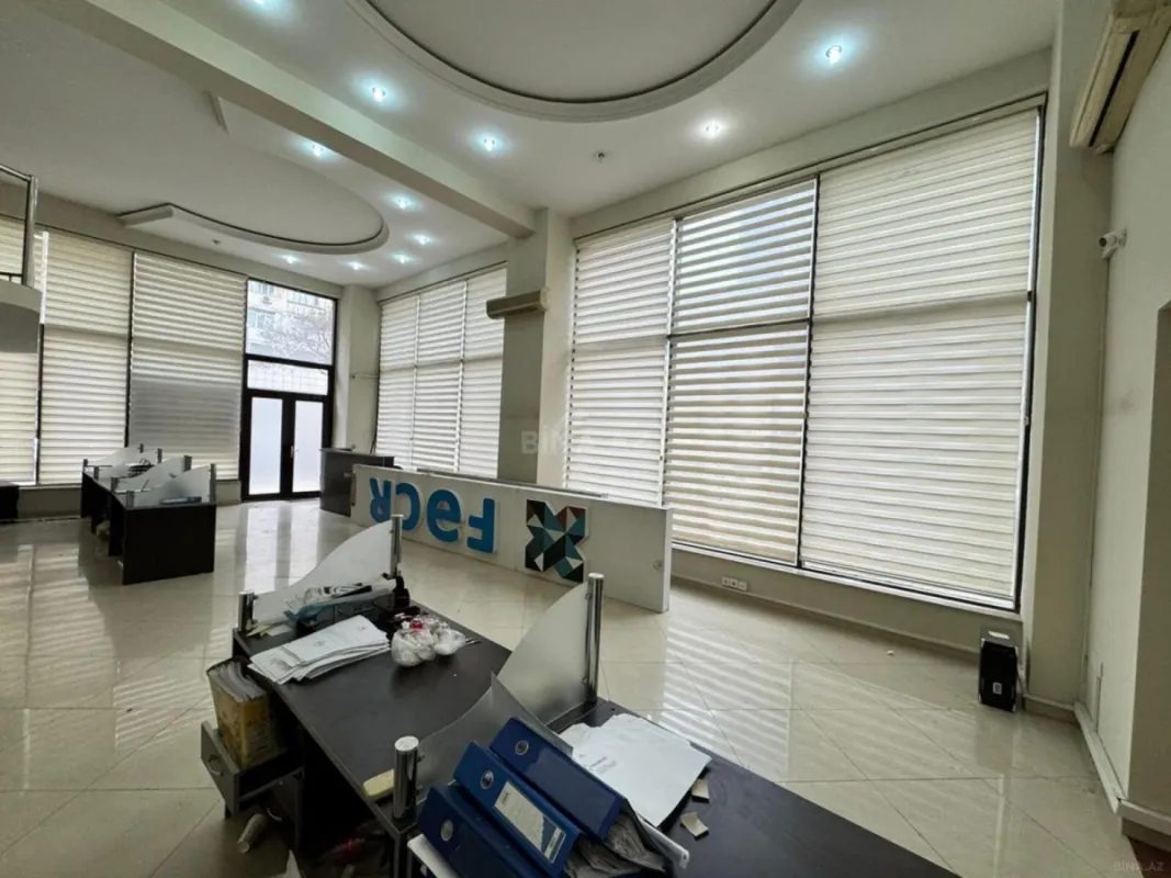 Kirayə verilir 6 otaqlı ofis 320 m²