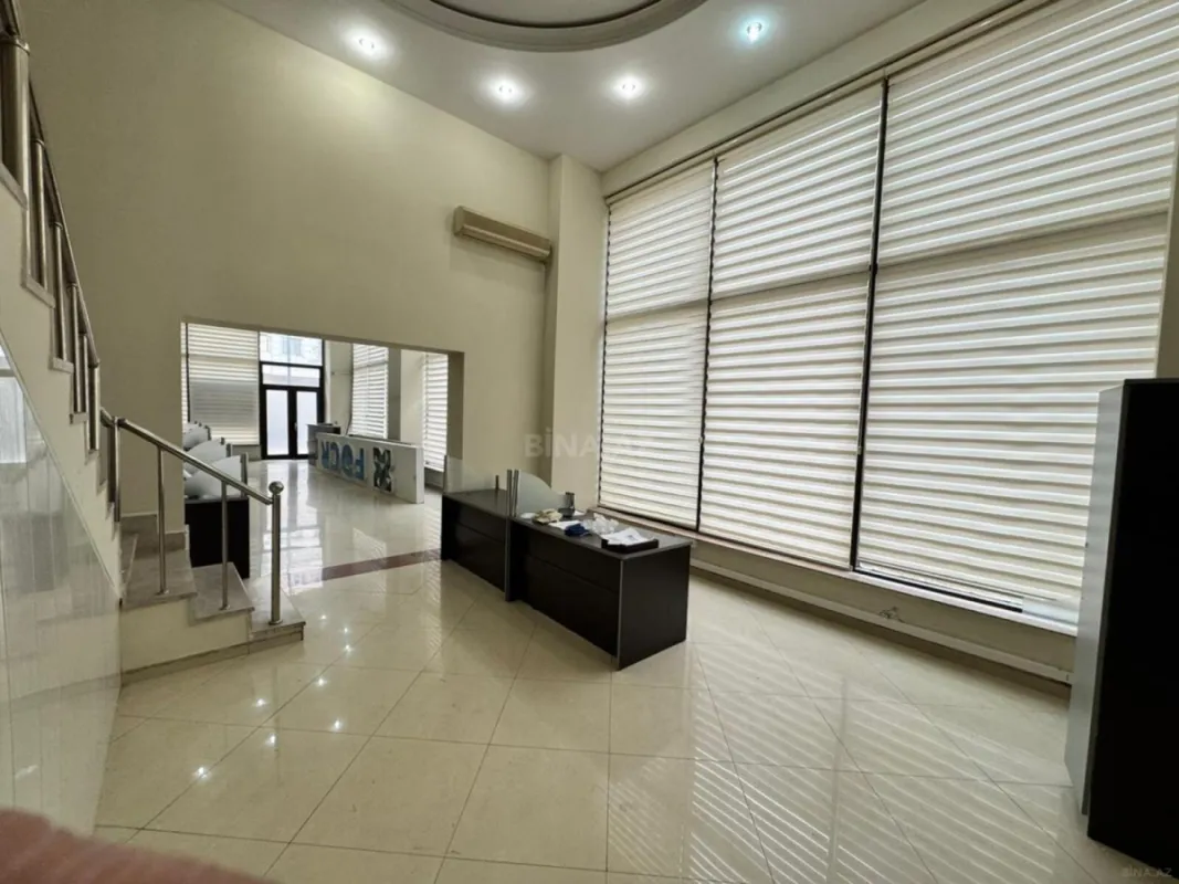 Kirayə verilir 6 otaqlı ofis 320 m²