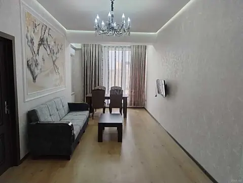 Kirayə verilir 2 otaqlı mənzil 65 m²