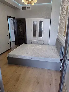 Kirayə verilir 2 otaqlı mənzil 65 m²