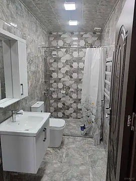 Kirayə verilir 2 otaqlı mənzil 65 m²