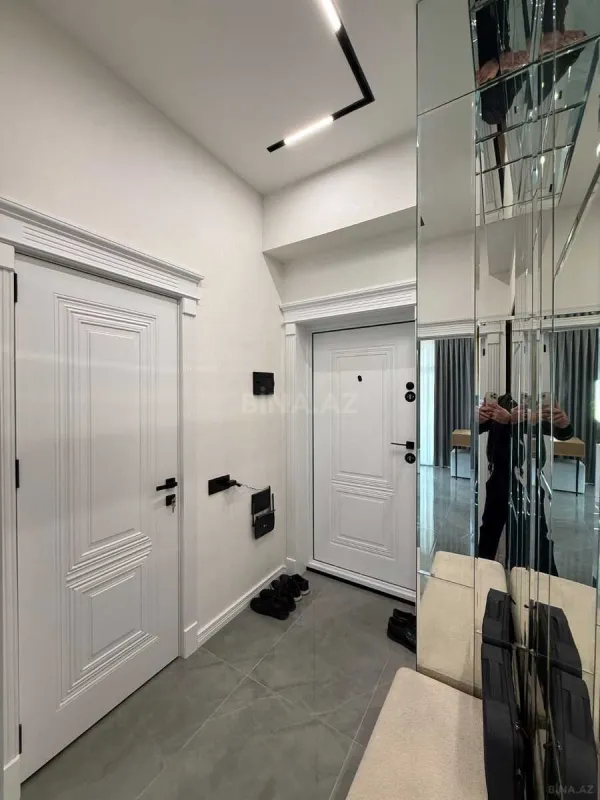 Satılır 2 otaqlı mənzil 66 m²