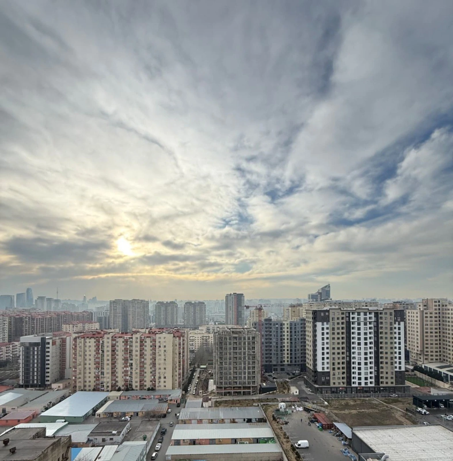 Satılır 2 otaqlı mənzil 66 m²