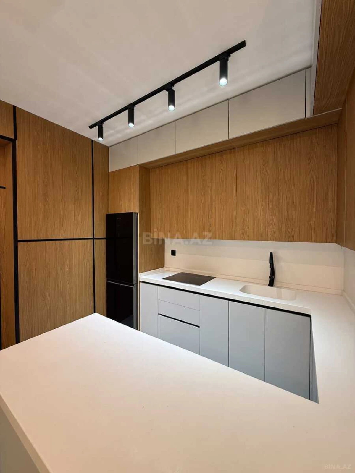 Satılır 2 otaqlı mənzil 66 m²