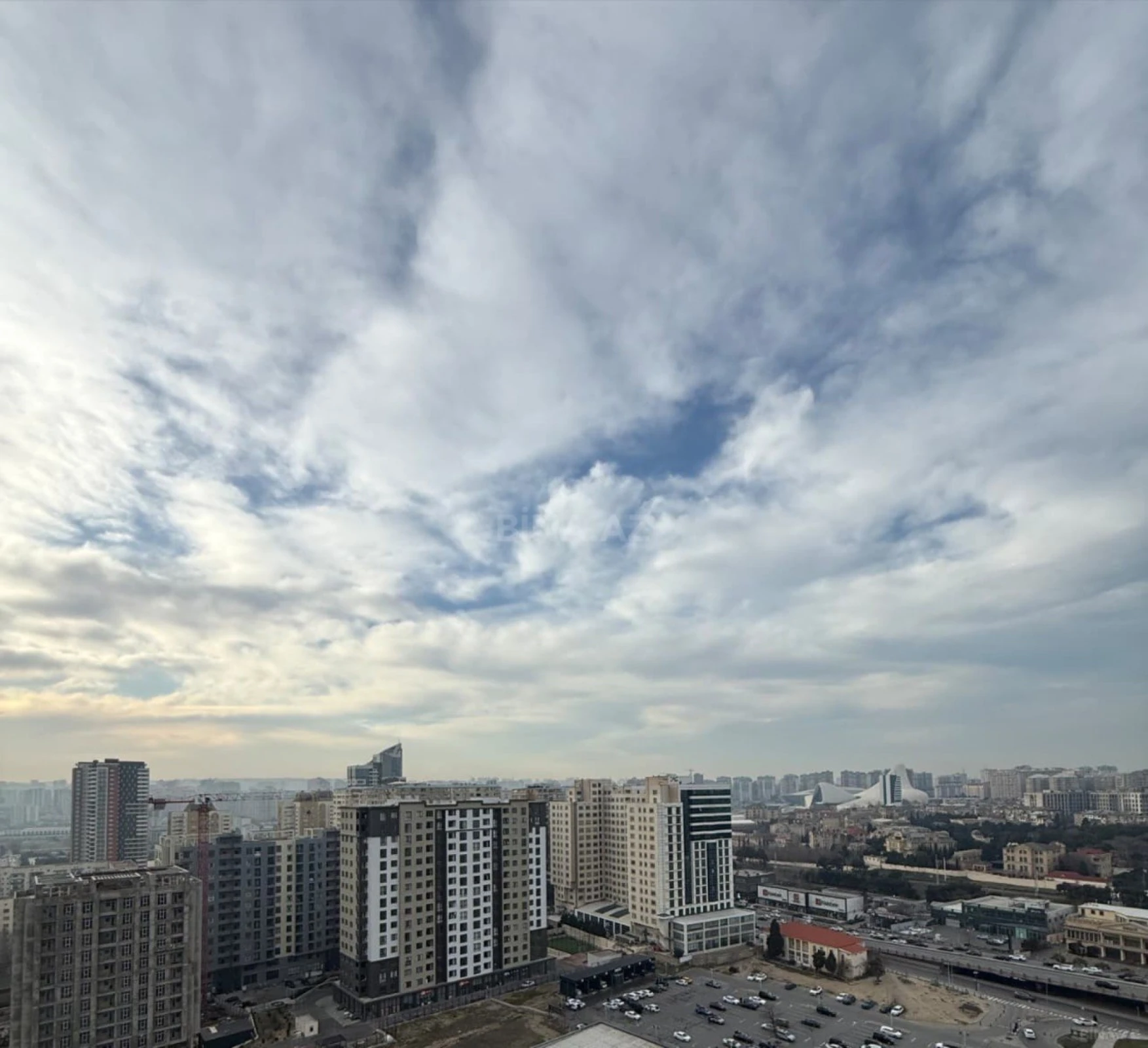 Satılır 2 otaqlı mənzil 66 m²