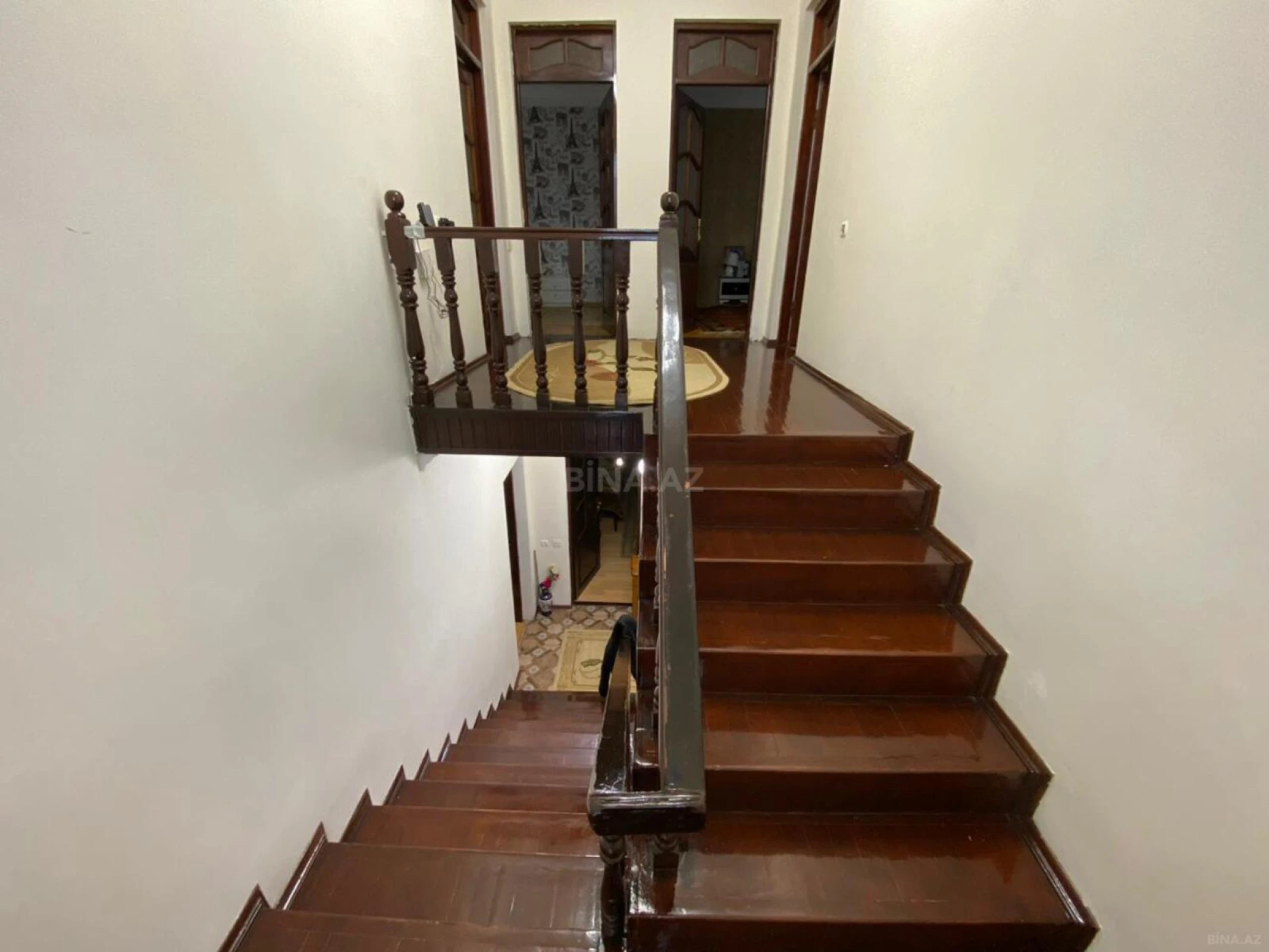 Satılır 6 otaqlı həyət evi 200 m²